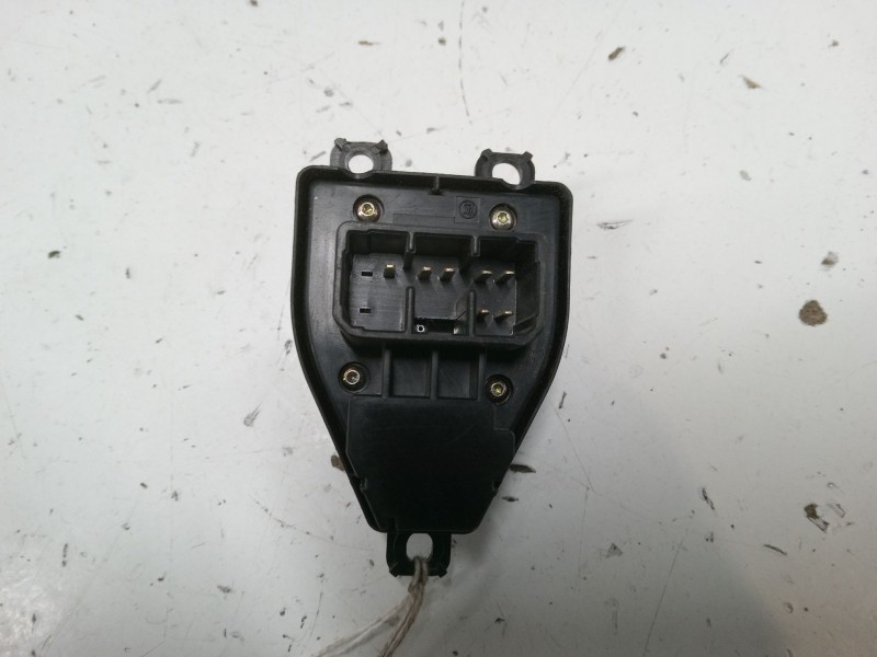 Recambio de mando retrovisor para mazda 3 sedán (bk) 1.6 di turbo (bk12y) referencia OEM IAM 03200320  