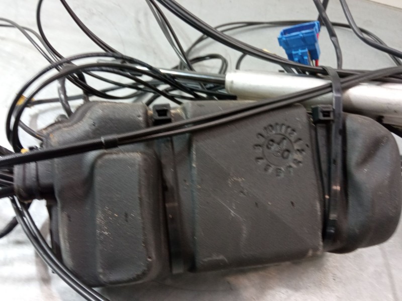 Recambio de mecanismo capota para peugeot 307 cc (3b) 2.0 16v referencia OEM IAM 105660301  