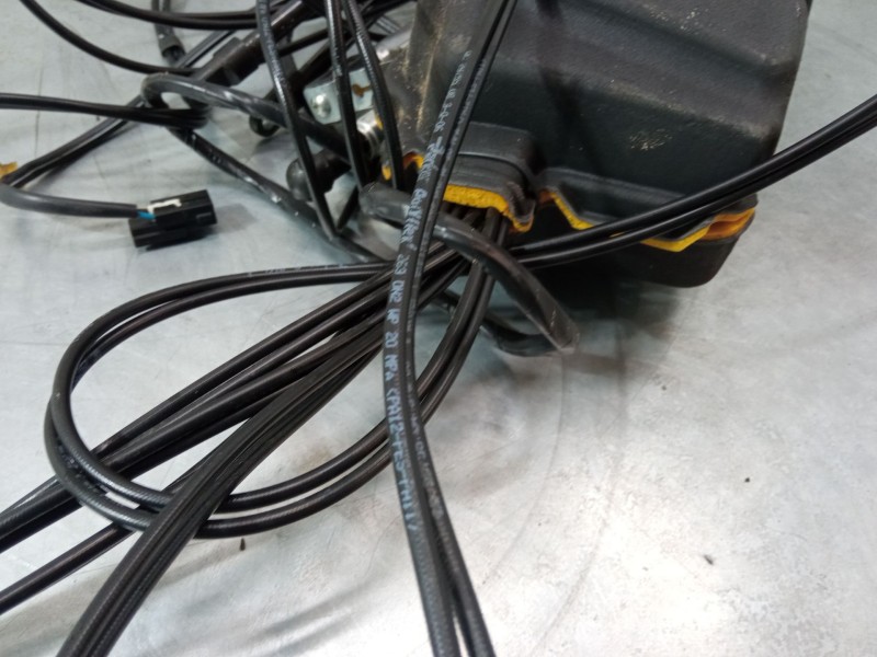 Recambio de mecanismo capota para peugeot 307 cc (3b) 2.0 16v referencia OEM IAM 105660301  