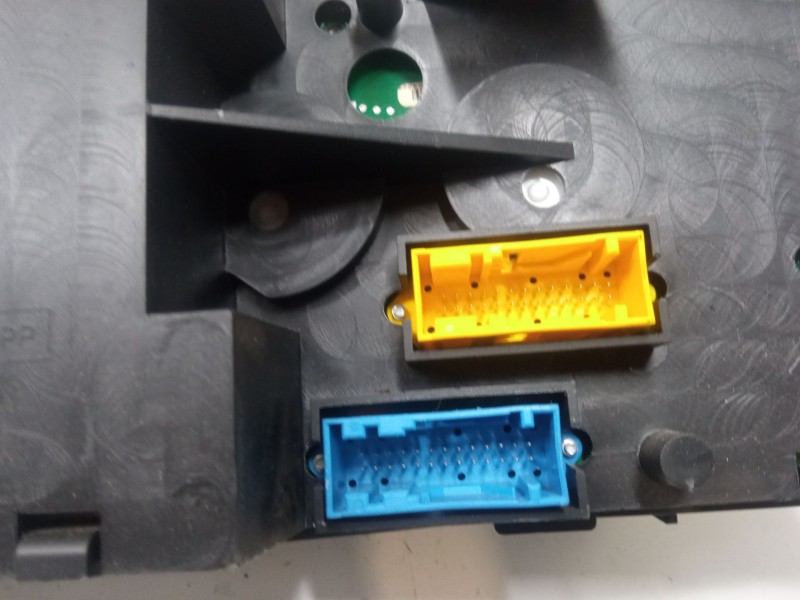 Recambio de cuadro instrumentos para nissan primera hatchback (p12) 1.6 referencia OEM IAM   