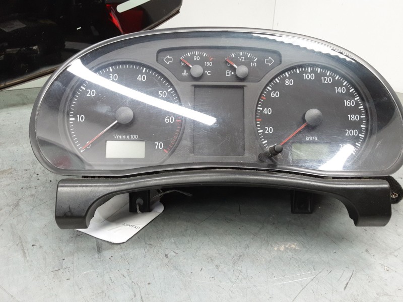 Recambio de cuadro instrumentos para volkswagen polo iv (9n_, 9a_) 1.4 16v referencia OEM IAM 110080320029A  