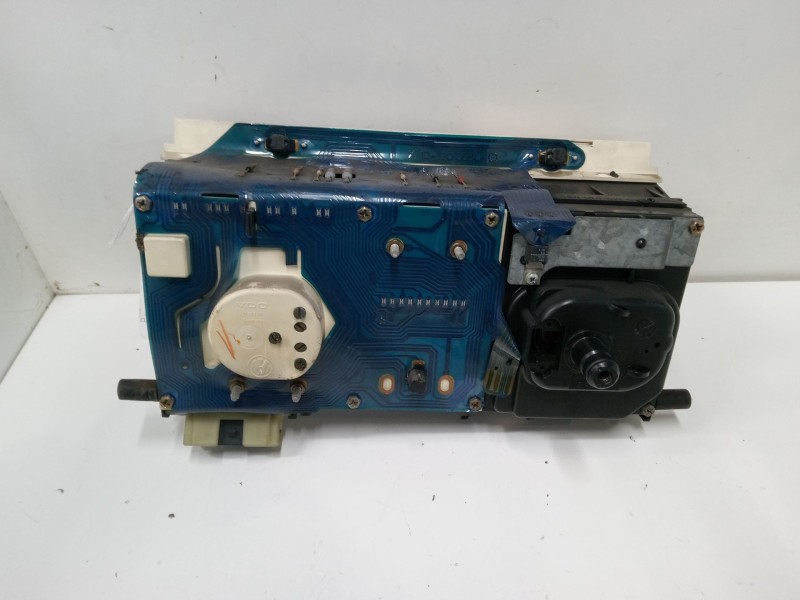 Recambio de cuadro instrumentos para volkswagen golf iii 1.8 gl 19 rv - 2e referencia OEM IAM   