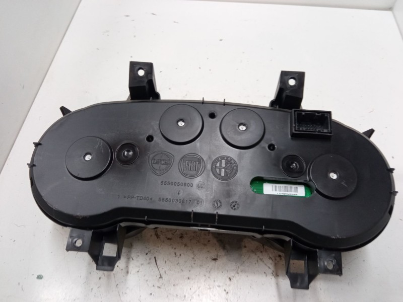 Recambio de cuadro instrumentos para fiat punto (199_) 1.3 d multijet referencia OEM IAM 555003062501A  