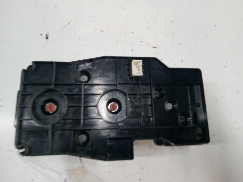 Recambio de mando climatizador para toyota yaris (_p9_) 1.4 d-4d (nlp90_) referencia OEM IAM 758909  