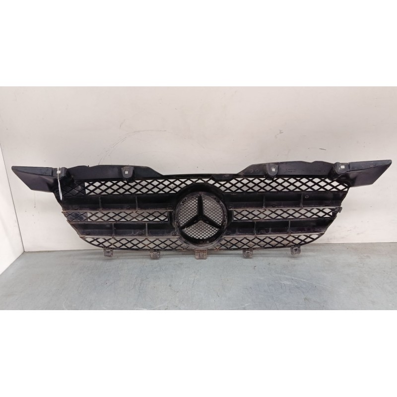 Recambio de rejilla capo grande para mercedes-benz sprinter 5-t furgoneta (b906) 515 cdi (906.653, 906.655, 906.657) referencia 