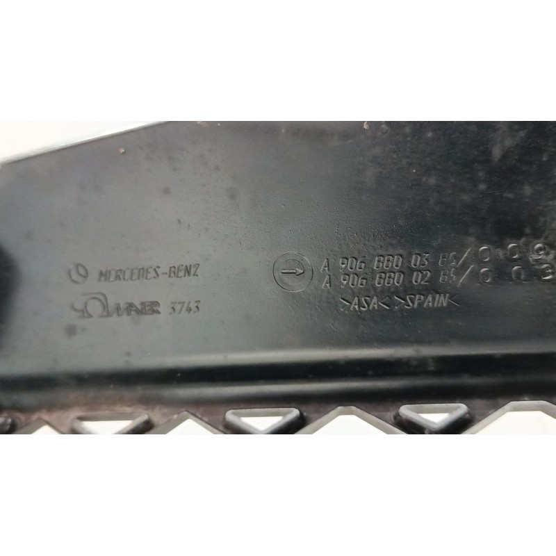 Recambio de rejilla capo grande para mercedes-benz sprinter 5-t furgoneta (b906) 515 cdi (906.653, 906.655, 906.657) referencia 
