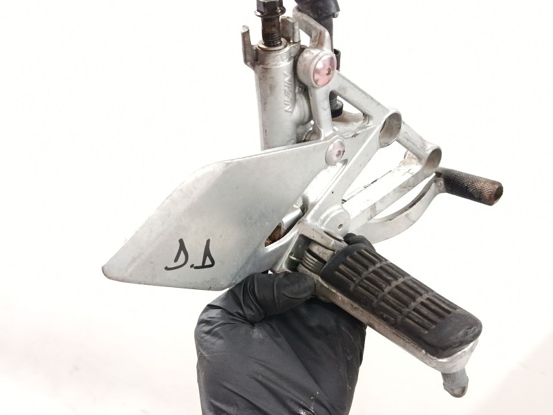 Recambio de estribera delantera derecha para honda cbr ( - 600cc) cbr 600 f (pc31) referencia OEM IAM mv9R  