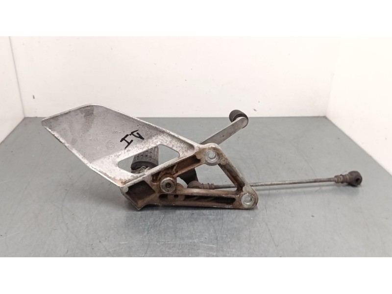 Recambio de estribera delantera izquierda para honda cbr ( - 600cc) cbr 600 f (pc31) referencia OEM IAM 50760MV9930  