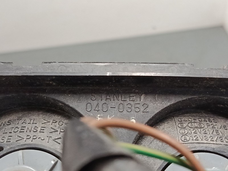 Recambio de piloto trasero central para honda cbr ( - 600cc) cbr 600 f (pc31) referencia OEM IAM 33710MALE01  