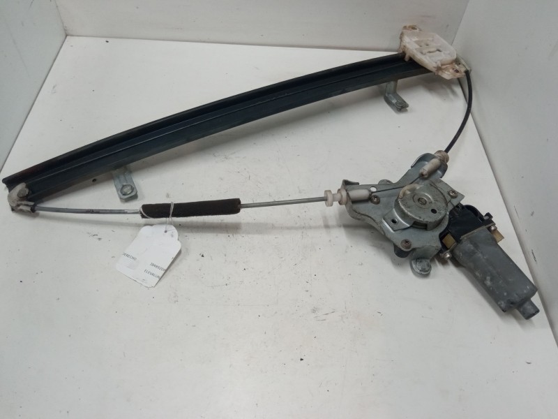 Recambio de elevalunas electrico delantero derecho para hyundai h-1 / starex autobús (a1) 2.5 tci referencia OEM IAM   
