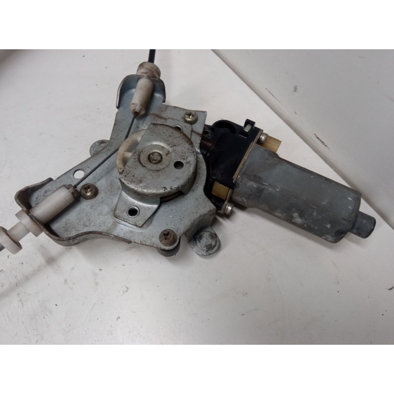 Recambio de elevalunas electrico delantero derecho para hyundai h-1 / starex autobús (a1) 2.5 tci referencia OEM IAM   