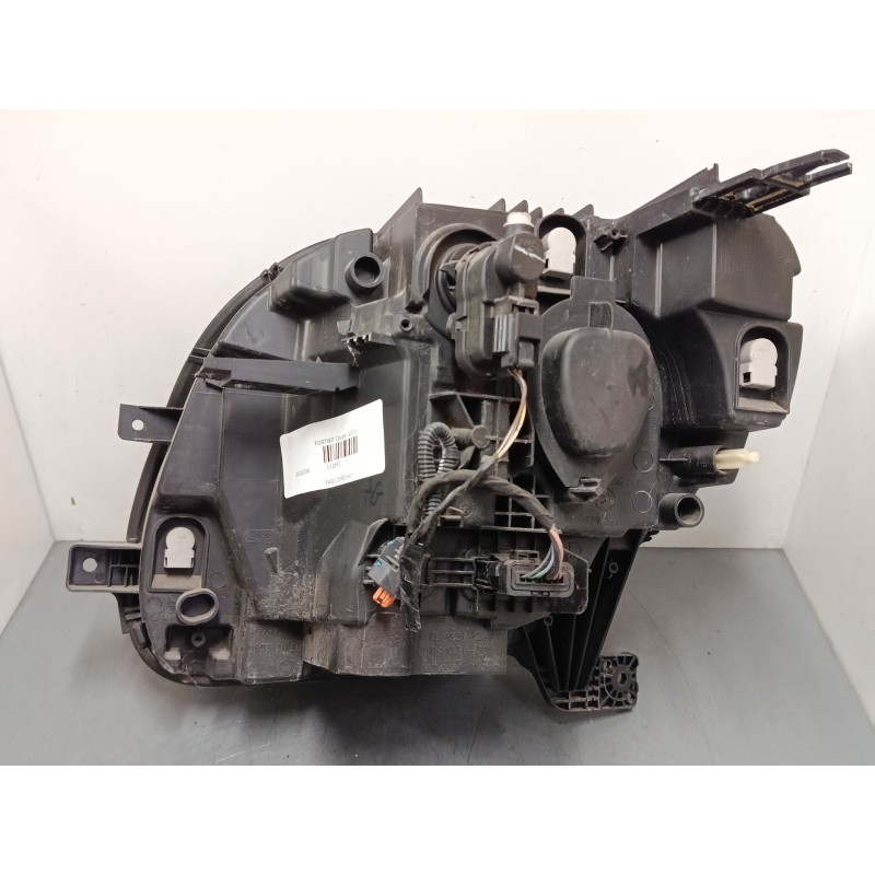 Recambio de faro derecho para smart fortwo coupé (453) 0.9 (453.344, 453.353) referencia OEM IAM A4538200839  