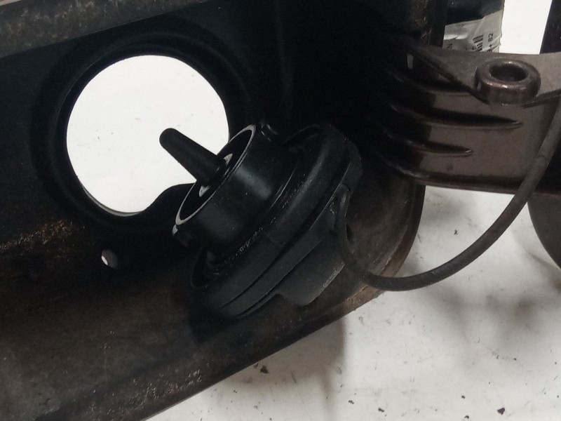 Recambio de tapa exterior combustible para volkswagen sharan (7m8, 7m9, 7m6) 2.0 tdi referencia OEM IAM   