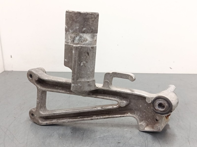 Recambio de estribera trasera derecha para honda cbr ( - 600cc) cbr 600 f (pc31) referencia OEM IAM   