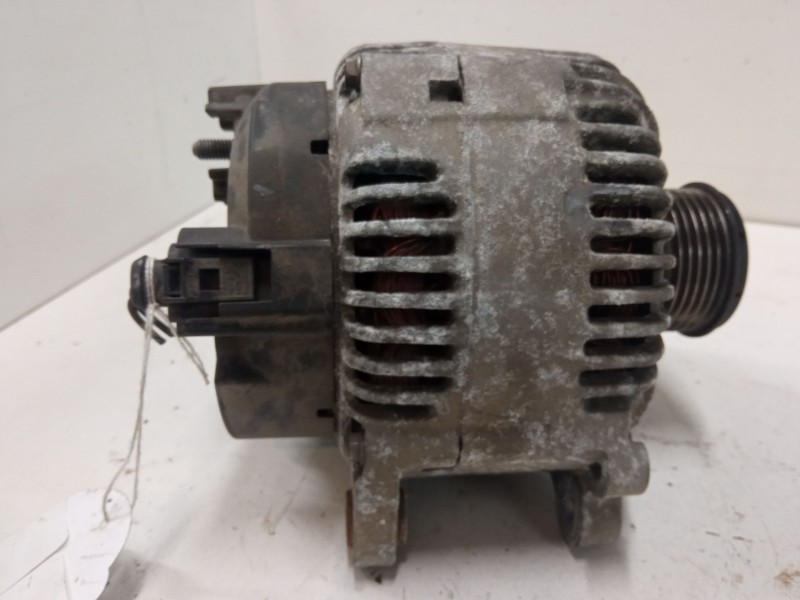 Recambio de alternador para volkswagen passat b6 (3c2) 2.0 tdi 16v referencia OEM IAM 021903026L  