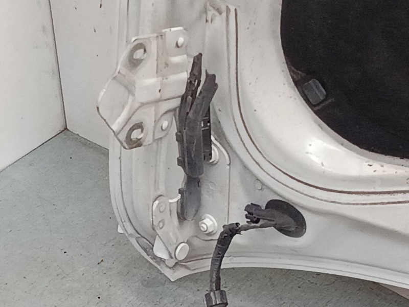 Recambio de capo para volkswagen touran (1t3) 1.6 tdi referencia OEM IAM 1T0823031Q  