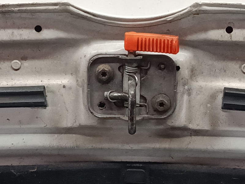 Recambio de capo para volkswagen touran (1t3) 1.6 tdi referencia OEM IAM 1T0823031Q  