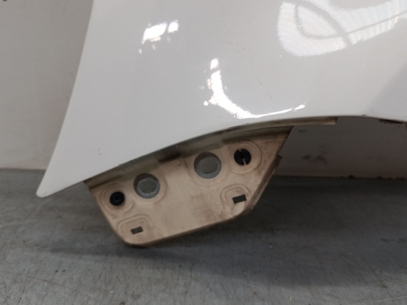 Recambio de aleta delantera izquierda para volkswagen touran (1t3) 1.6 tdi referencia OEM IAM 1T0821155  