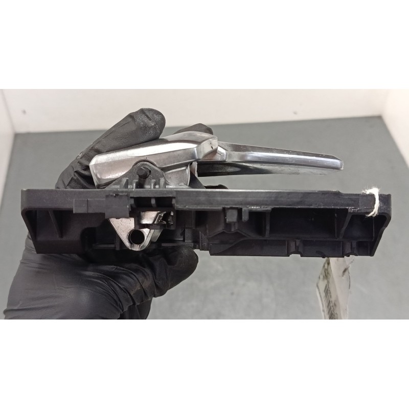 Recambio de maneta interior puerta trasera derecha para land rover range rover evoque (l538) 2.0 d referencia OEM IAM BJ3222600A