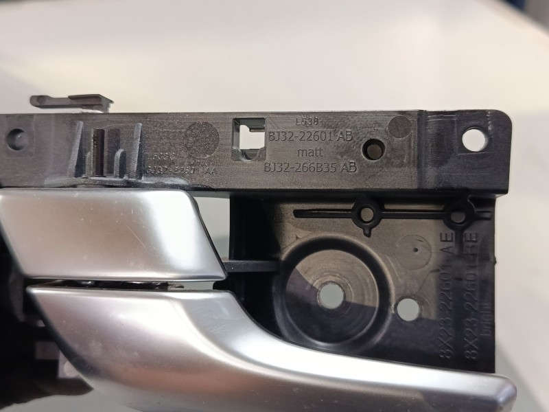 Recambio de maneta interior puerta trasera izquierda para land rover range rover evoque (l538) 2.0 d referencia OEM IAM BJ322260