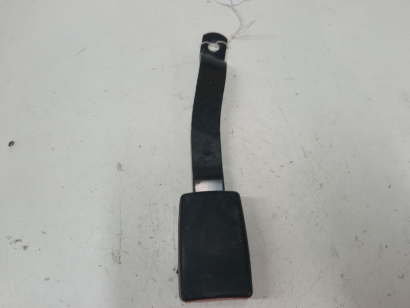 Recambio de anclaje cinturon delantero derecho para volkswagen polo iv (9n_, 9a_) 1.4 tdi referencia OEM IAM   