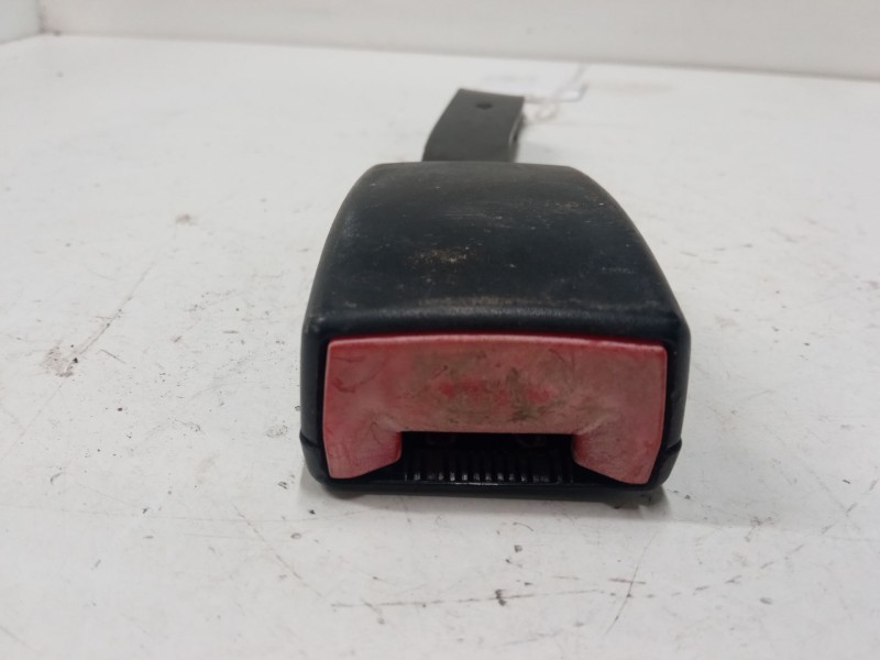 Recambio de anclaje cinturon delantero derecho para volkswagen polo iv (9n_, 9a_) 1.4 tdi referencia OEM IAM   