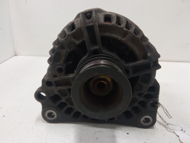 Recambio de alternador para volkswagen polo iv (9n_, 9a_) 1.4 16v referencia OEM IAM 037903025M  