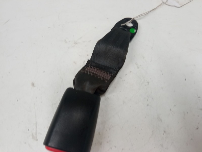Recambio de anclaje cinturon trasero central para chevrolet captiva (c100, c140) 2.4 referencia OEM IAM   