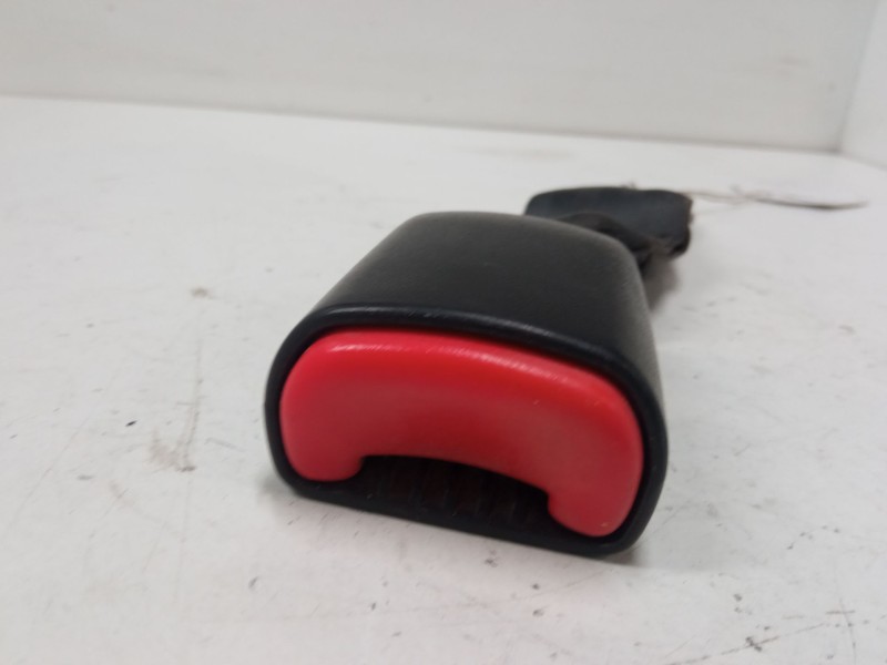 Recambio de anclaje cinturon trasero central para chevrolet captiva (c100, c140) 2.4 referencia OEM IAM   