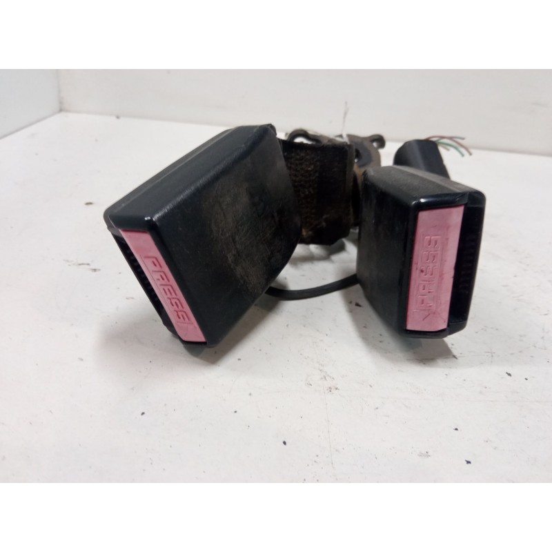 Recambio de anclaje cinturon trasero izquierdo para renault megane iii hatchback (bz0/1_, b3_) 1.6 16v (bz1b, bz1h) referencia O