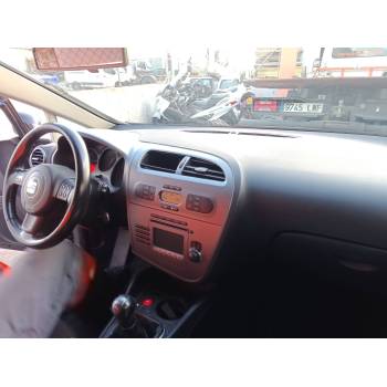 SEAT LEON (1P1)