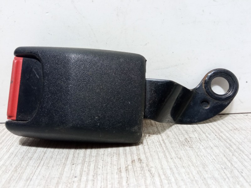 Recambio de anclaje cinturon delantero derecho para peugeot 205 i (741a/c) 1.0 referencia OEM IAM   