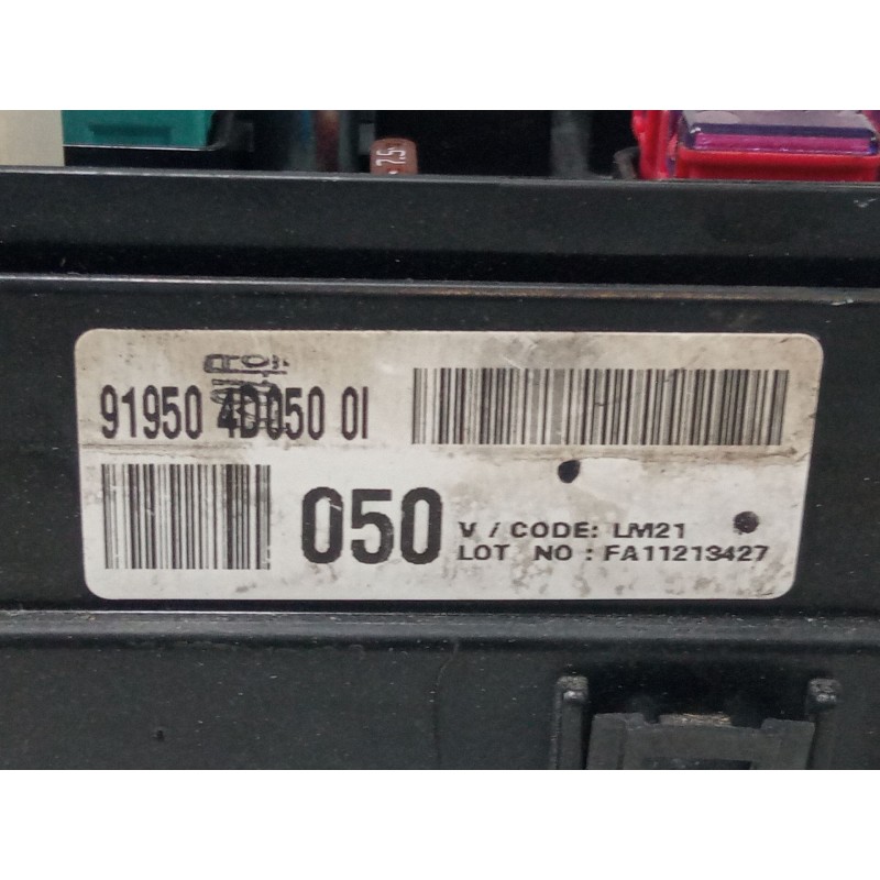 Recambio de caja reles / fusibles para kia carnival / grand carnival iii (vq) 2.9 crdi referencia OEM IAM 919504D0500I  