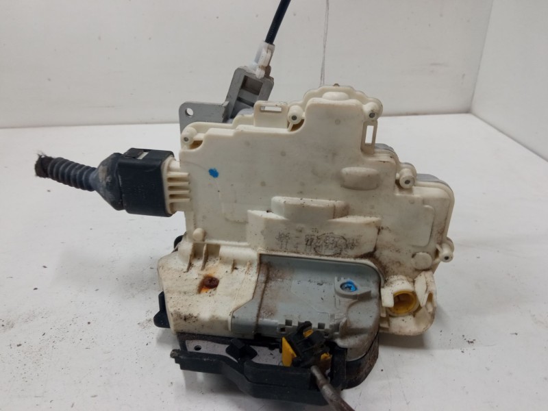Recambio de cerradura puerta delantera izquierda para audi a4 b7 (8ec) 2.0 tdi 16v referencia OEM IAM   