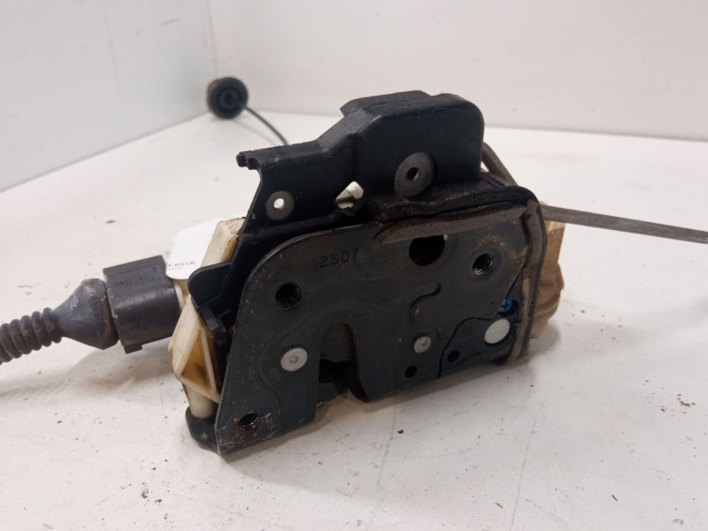 Recambio de cerradura puerta delantera izquierda para audi a4 b7 (8ec) 2.0 tdi 16v referencia OEM IAM   