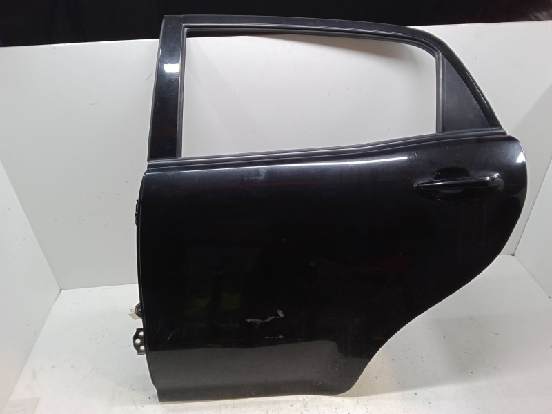 Recambio de puerta trasera izquierda para ssangyong korando (ck) 2.0 e-xdi referencia OEM IAM   