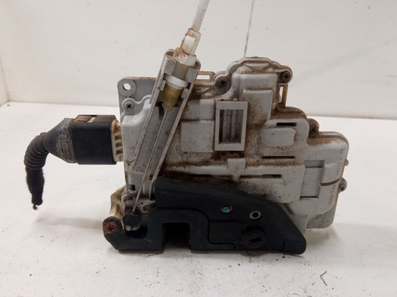 Recambio de cerradura puerta trasera derecha para audi a4 b7 (8ec) 2.0 tdi 16v referencia OEM IAM   