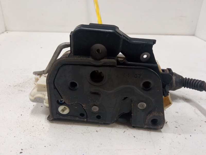 Recambio de cerradura puerta trasera derecha para audi a4 b7 (8ec) 2.0 tdi 16v referencia OEM IAM   