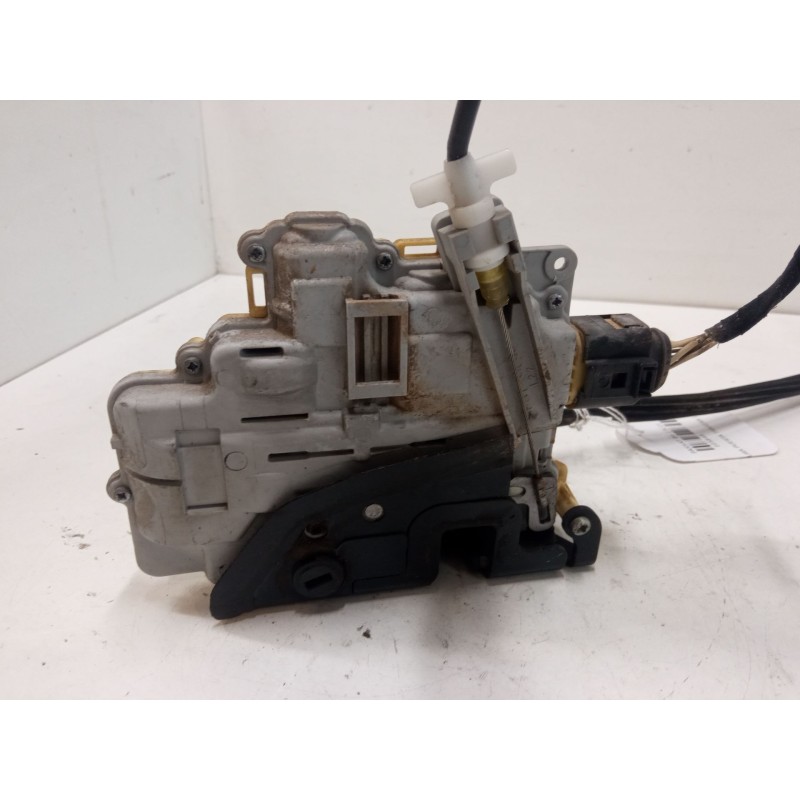 Recambio de cerradura puerta trasera izquierda para volkswagen passat b6 (3c2) 2.0 tdi 16v referencia OEM IAM 3C4839015A  