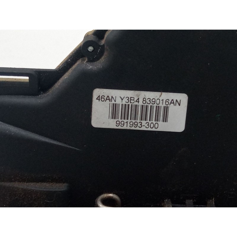 Recambio de cerradura puerta trasera derecha para volkswagen polo iv (9n_, 9a_) 1.4 16v referencia OEM IAM 991993300  