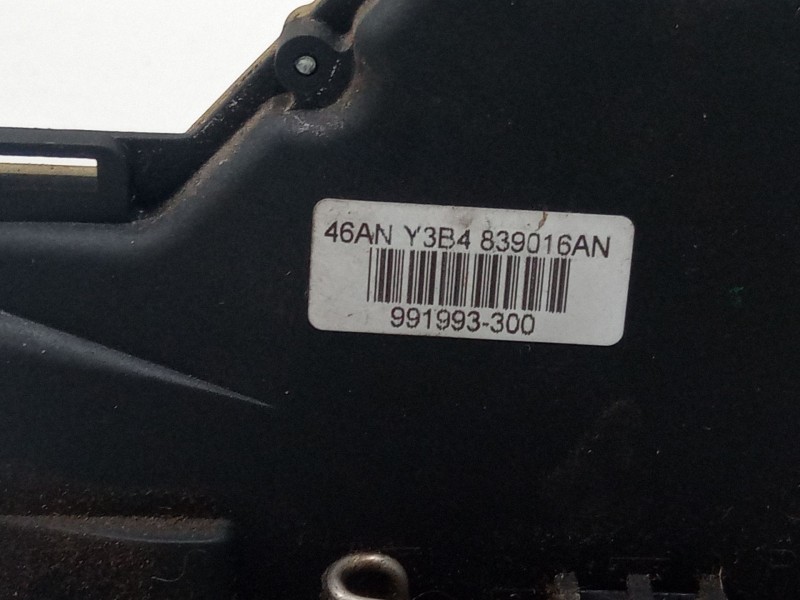 Recambio de cerradura puerta trasera derecha para volkswagen polo iv (9n_, 9a_) 1.4 16v referencia OEM IAM 991993300  