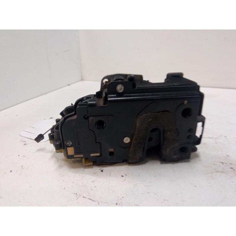 Recambio de cerradura puerta trasera derecha para volkswagen polo iv (9n_, 9a_) 1.4 16v referencia OEM IAM 991993300  