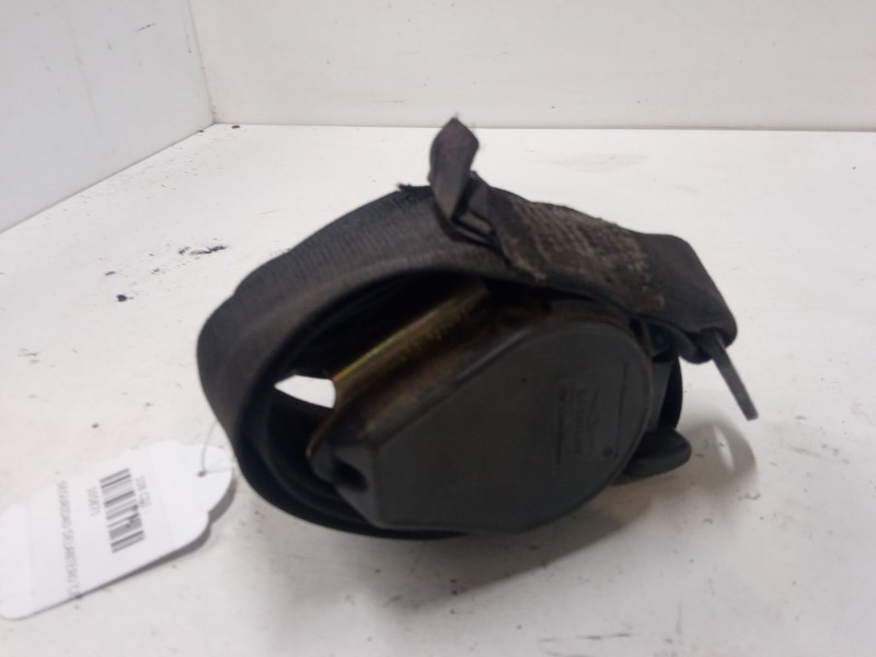 Recambio de cinturon seguridad delantero central para mercedes-benz 108 cdi referencia OEM IAM   