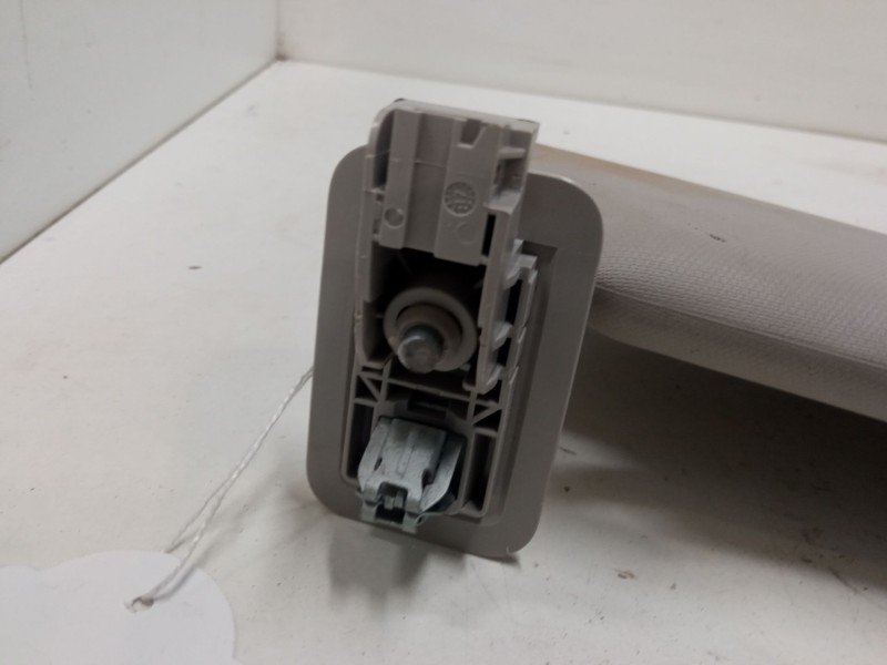 Recambio de parasol izquierdo para citroën c3 iii (sx) 1.6 bluehdi 75 referencia OEM IAM   