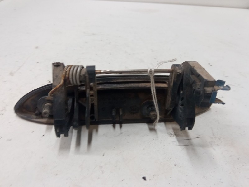 Recambio de maneta exterior puerta trasera derecha para renault clio ii (bb_, cb_) 1.9 d (b/cb0e, bb0j) referencia OEM IAM   