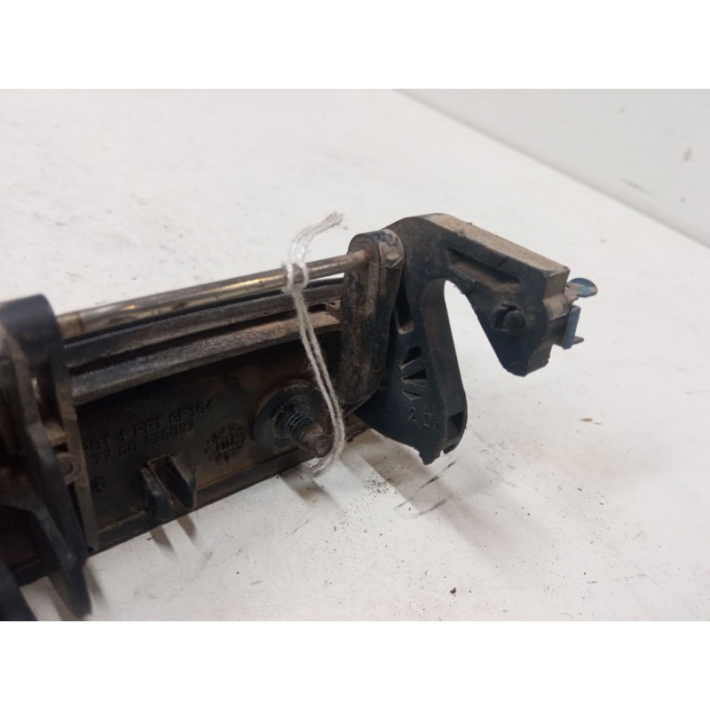 Recambio de maneta exterior puerta trasera derecha para renault clio ii (bb_, cb_) 1.9 d (b/cb0e, bb0j) referencia OEM IAM   