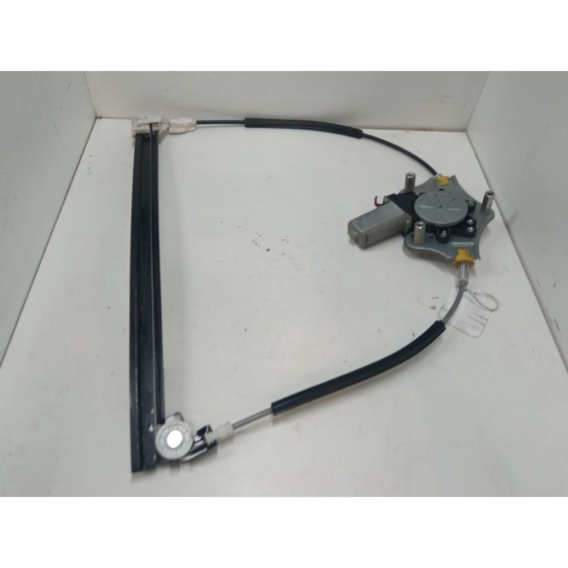 Recambio de elevalunas electrico delantero izquierdo para renault clio ii (bb_, cb_) 1.5 dci (b/c2j) referencia OEM IAM   