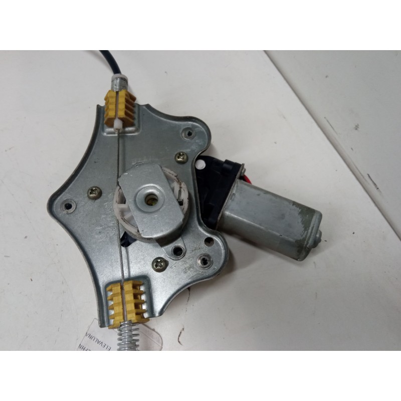 Recambio de elevalunas electrico delantero izquierdo para renault clio ii (bb_, cb_) 1.5 dci (b/c2j) referencia OEM IAM   