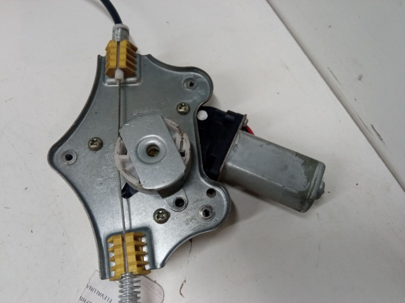 Recambio de elevalunas electrico delantero izquierdo para renault clio ii (bb_, cb_) 1.5 dci (b/c2j) referencia OEM IAM   
