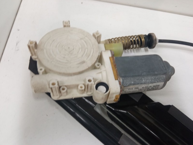 Recambio de elevalunas electrico trasero izquierdo para bmw 5 touring (e39) 525 d referencia OEM IAM   